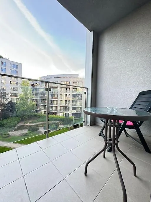 Wygodna Kawalerka Grojecka 194 Apartman Varsó Lengyelország