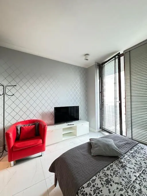 Wygodna Kawalerka Grojecka 194 Apartman Varsó Lengyelország